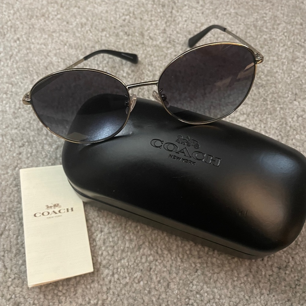 COACH AVIATOR SUNGLASSES
